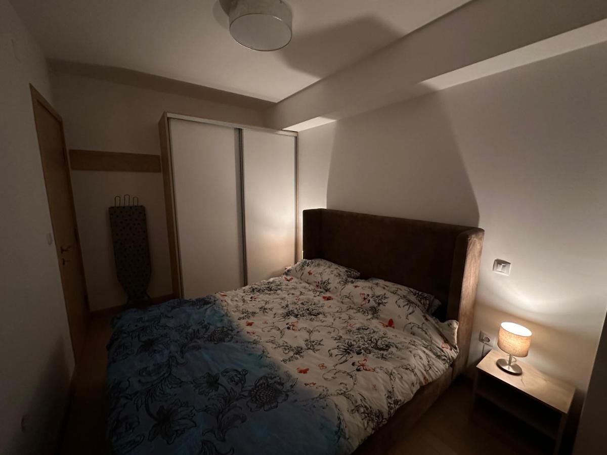 Dow Apartments - Luxury 13Th Floor, Parking Skopje Bagian luar foto