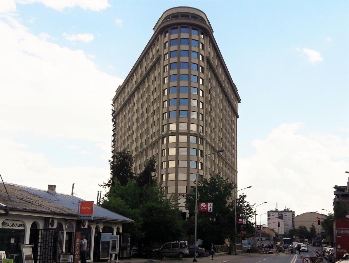 Dow Apartments - Luxury 13Th Floor, Parking Skopje Bagian luar foto